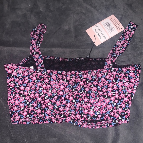 💛 2/20 Missguided crop top - Picture 2 of 2